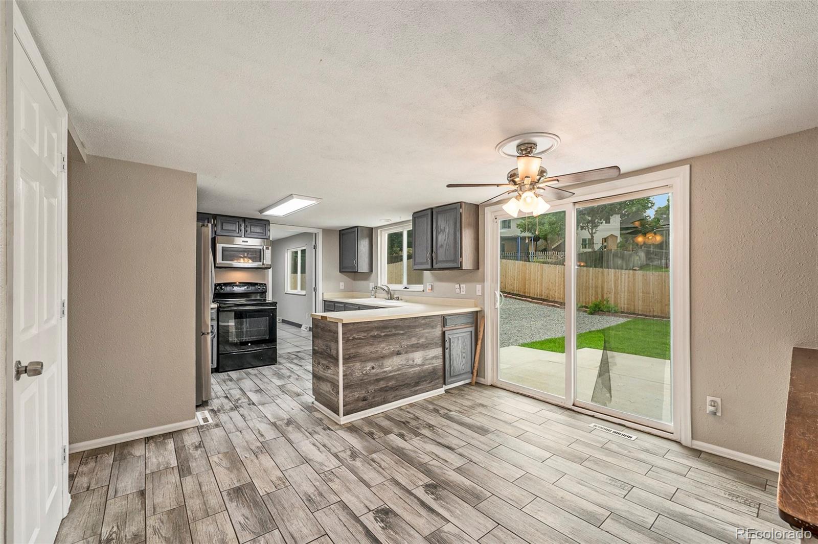 3711 S Walden Way