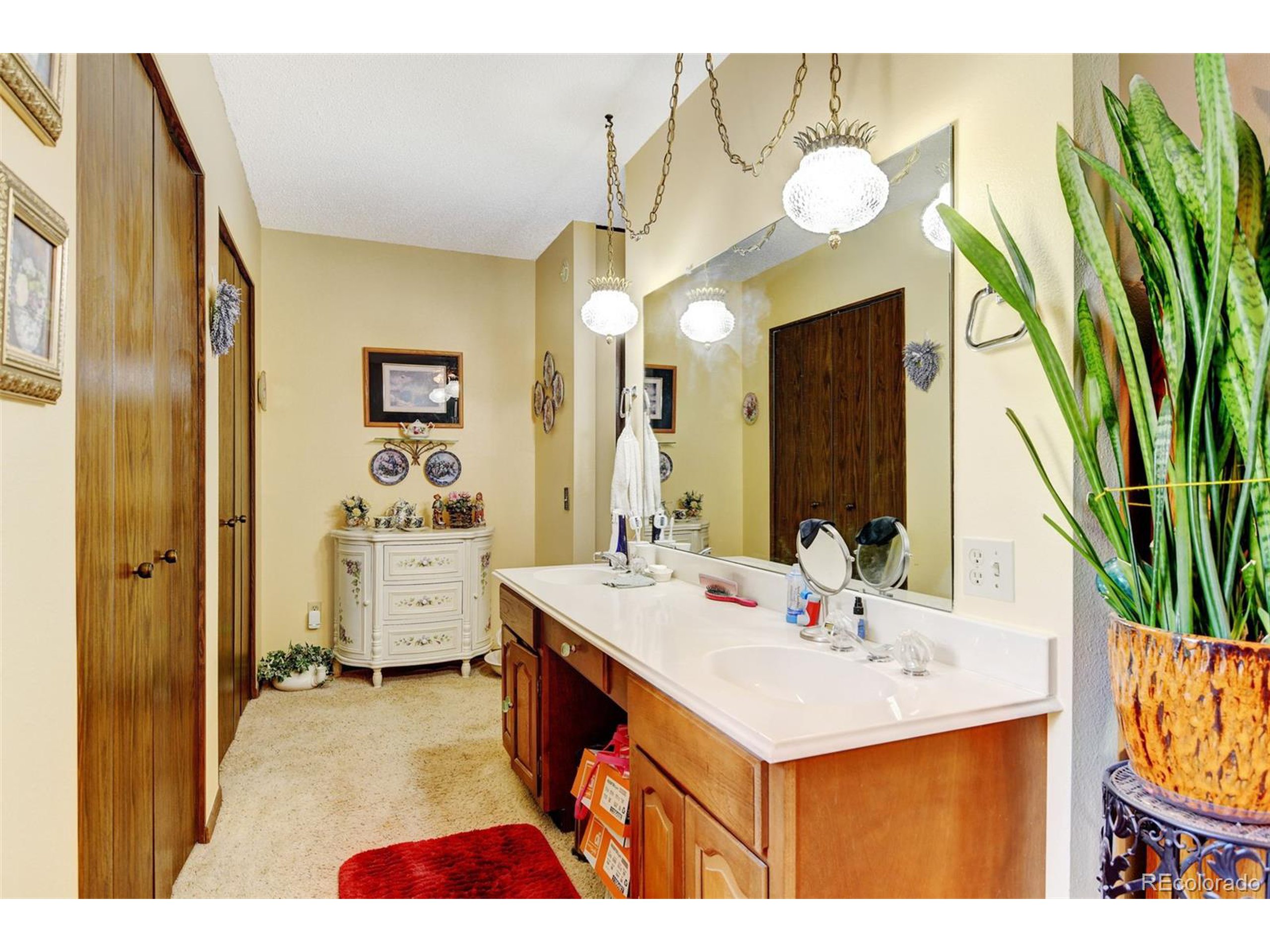45 Scott Dr S