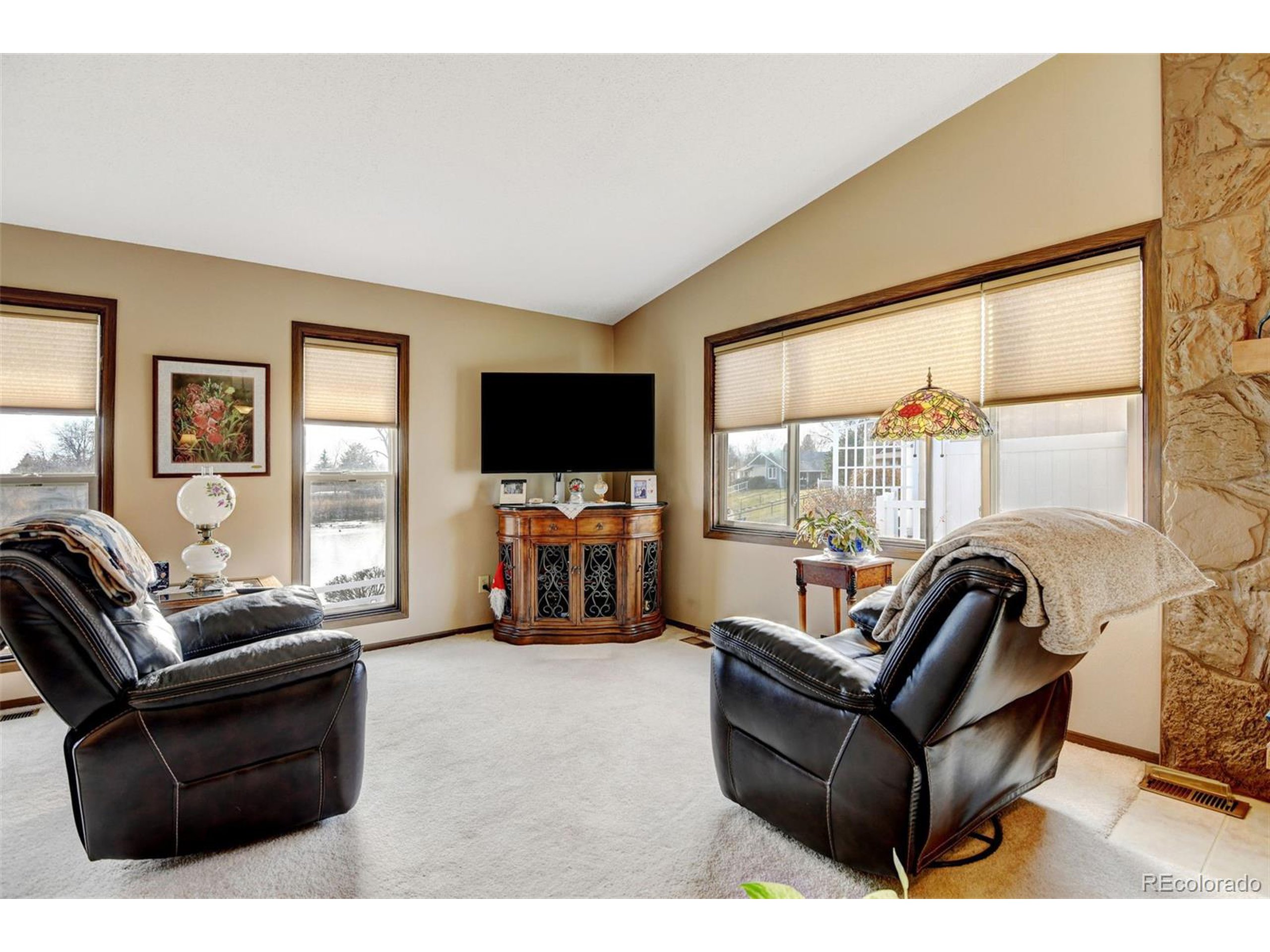 45 Scott Dr S