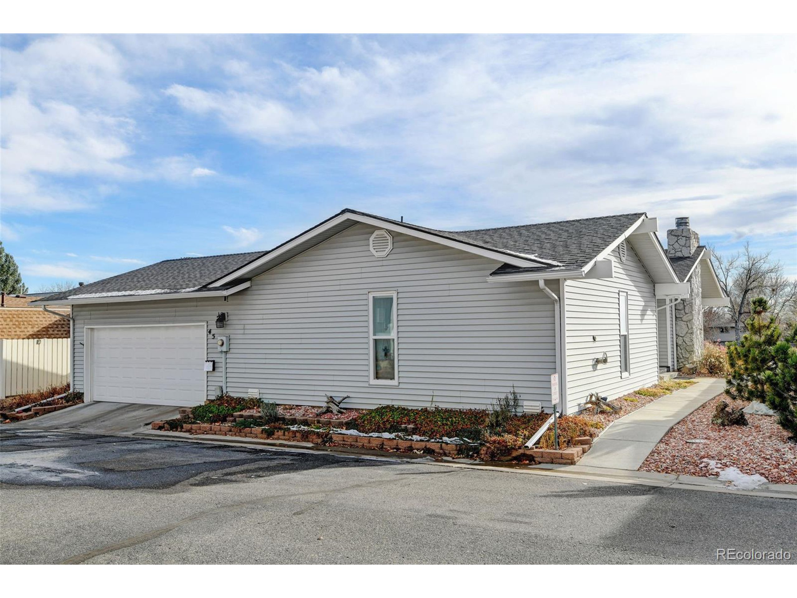 45 Scott Dr S