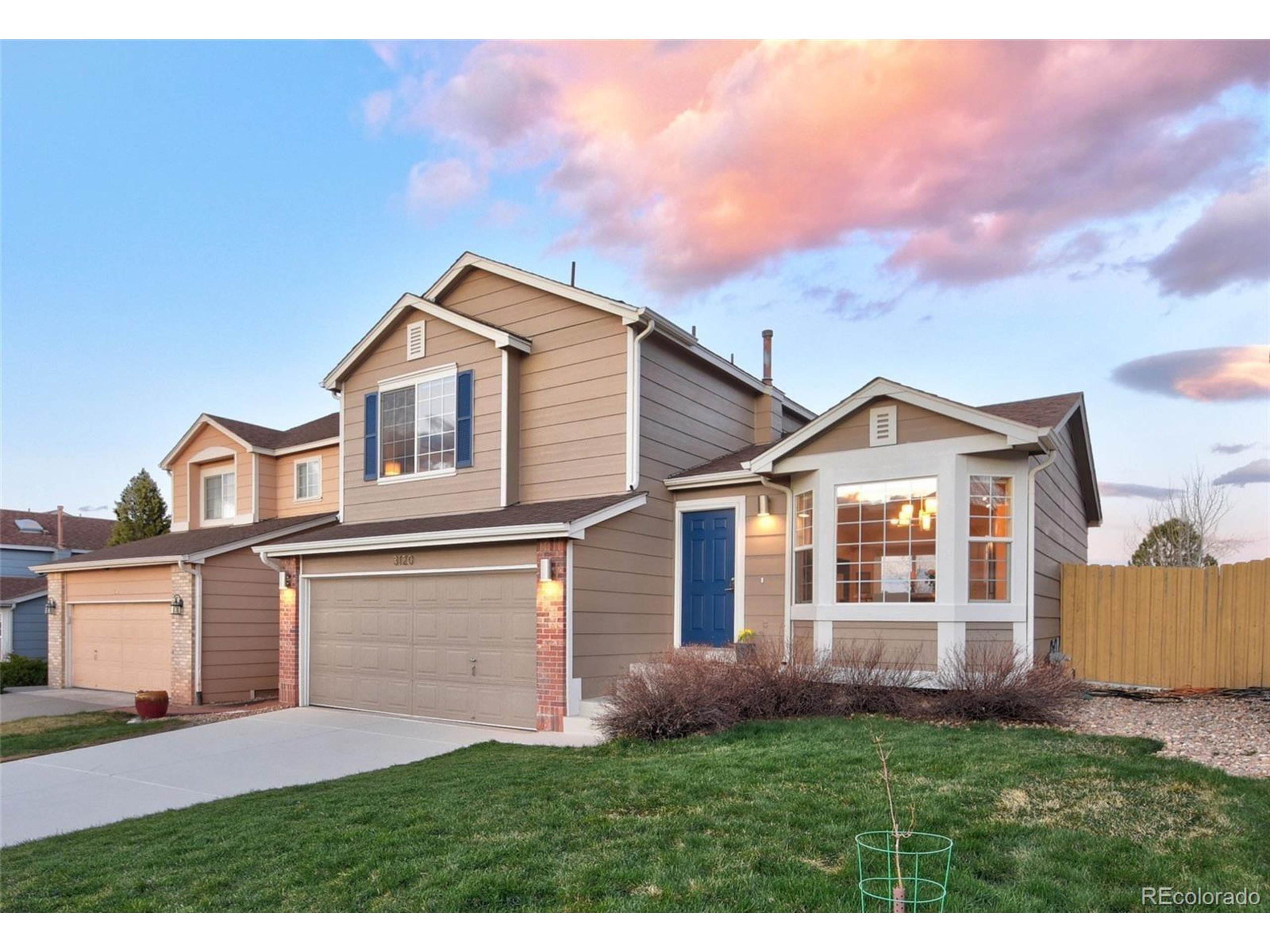 3120 E Yarrow Cir