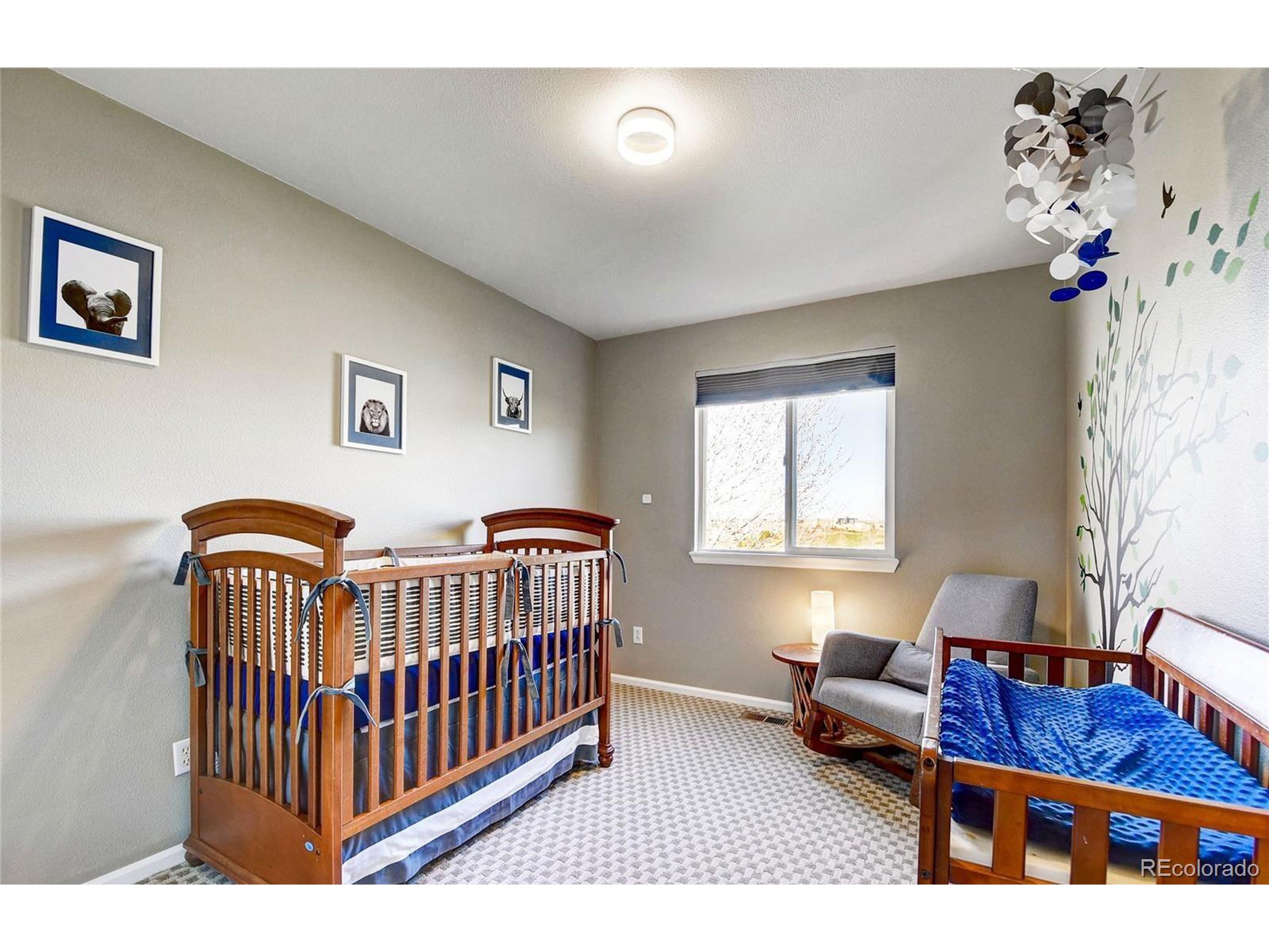 3120 E Yarrow Cir
