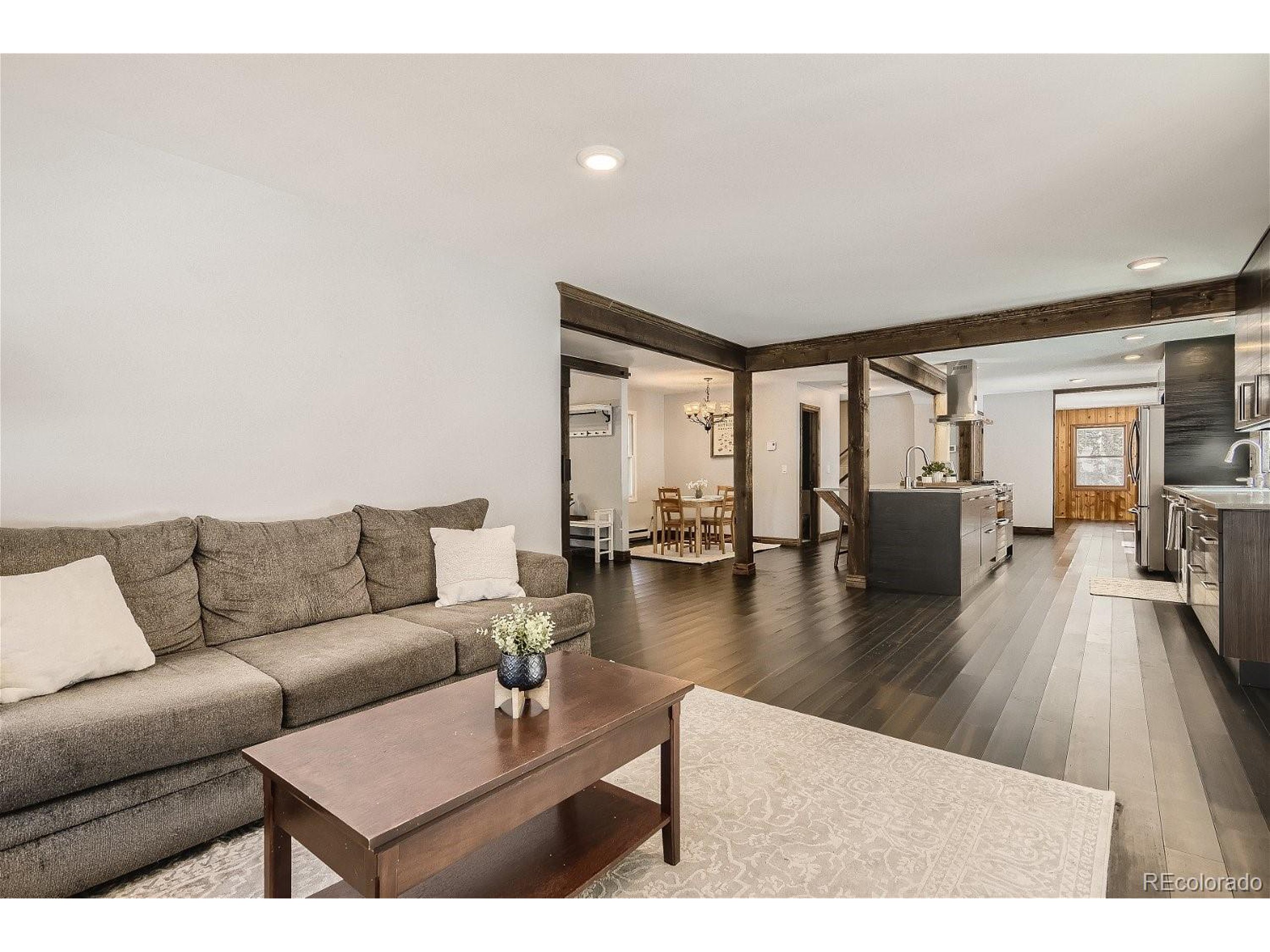88 Valley View Dr