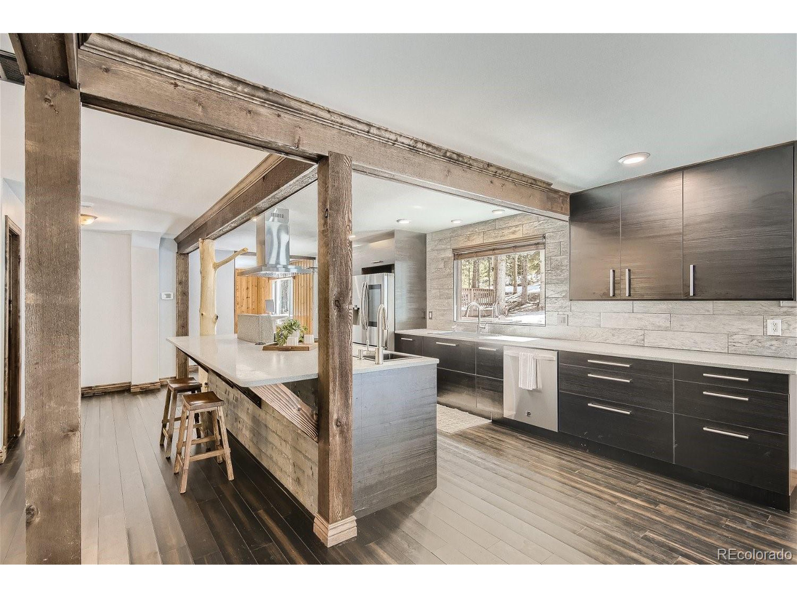 88 Valley View Dr