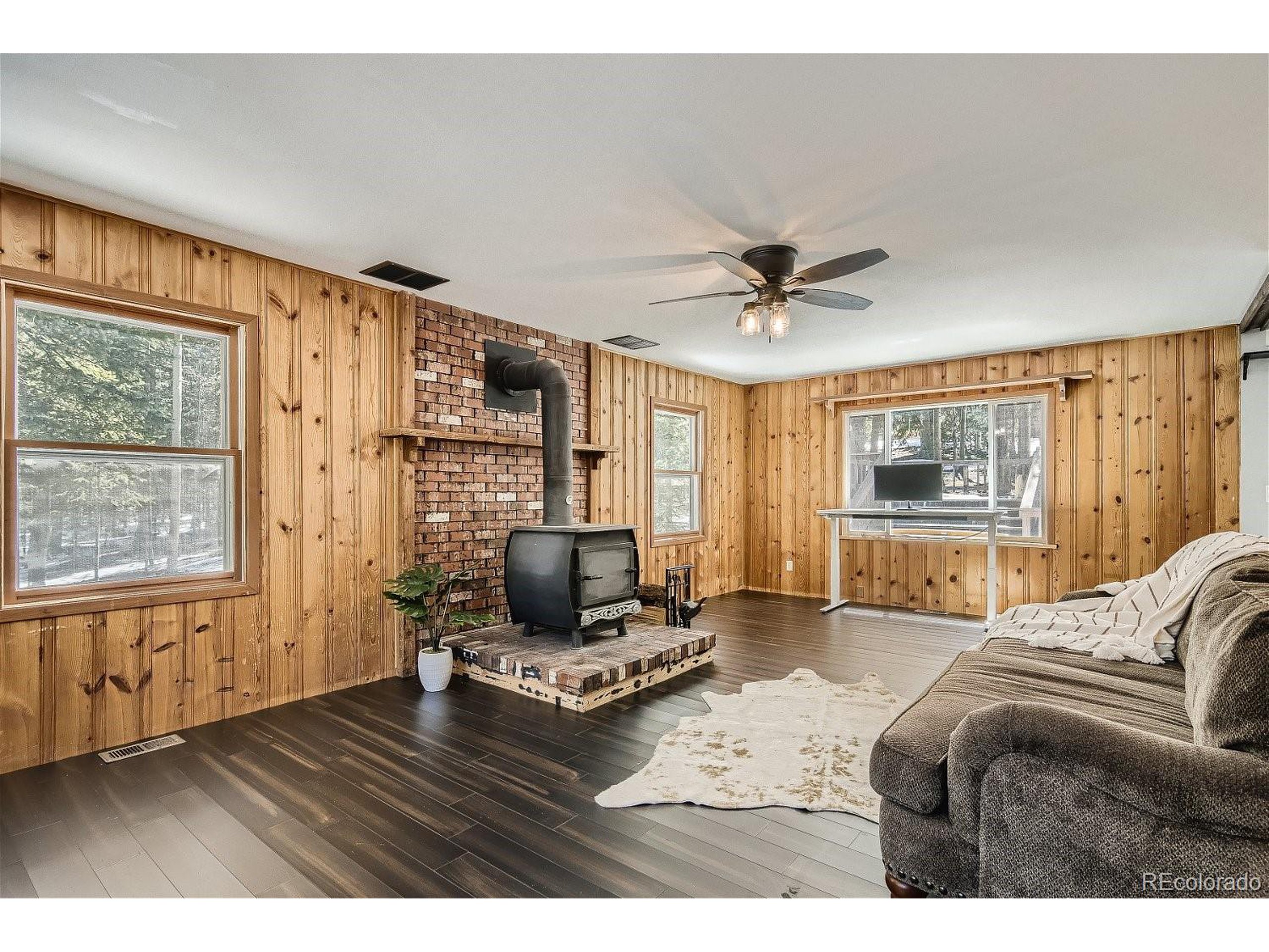88 Valley View Dr