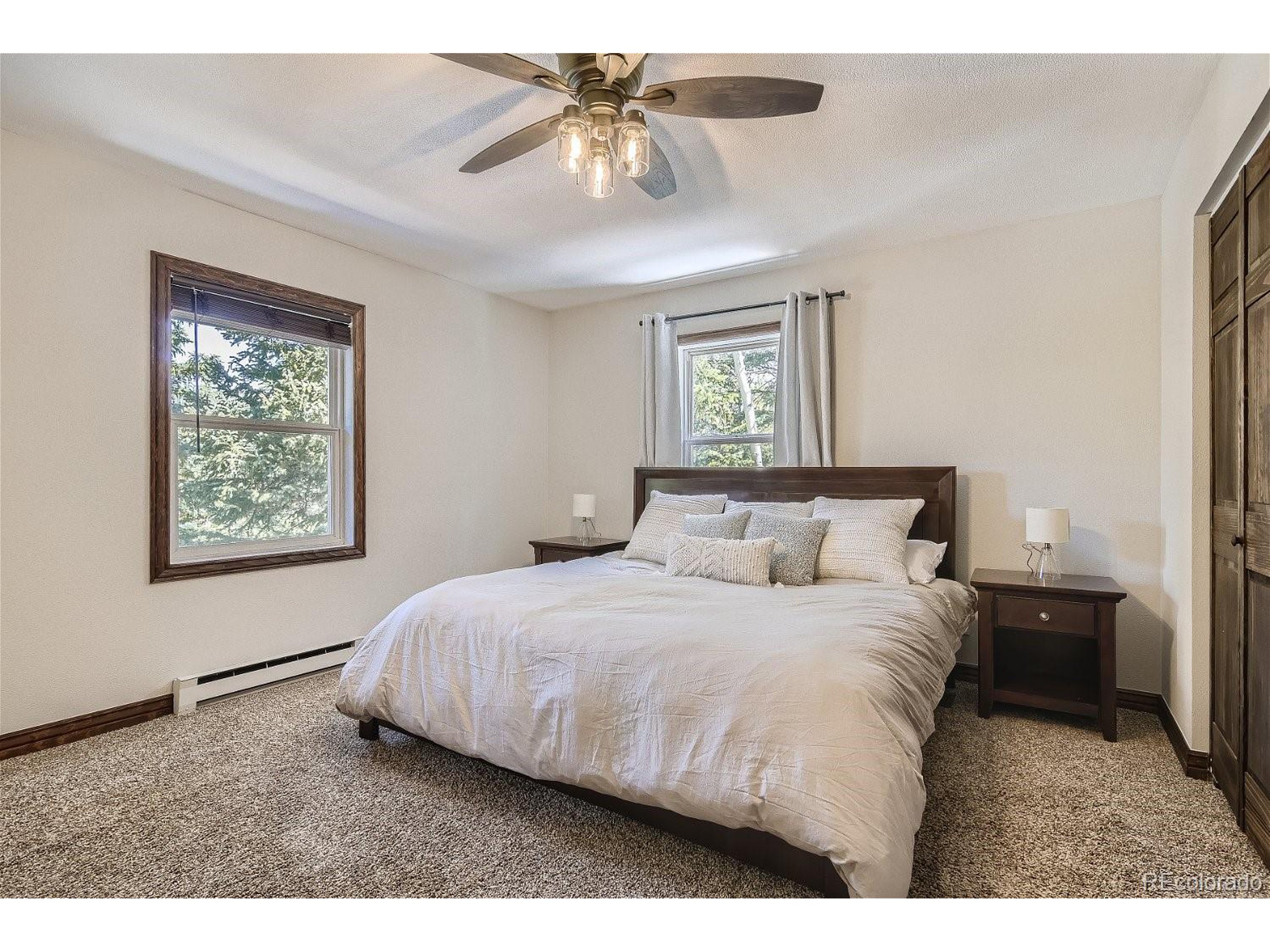 88 Valley View Dr