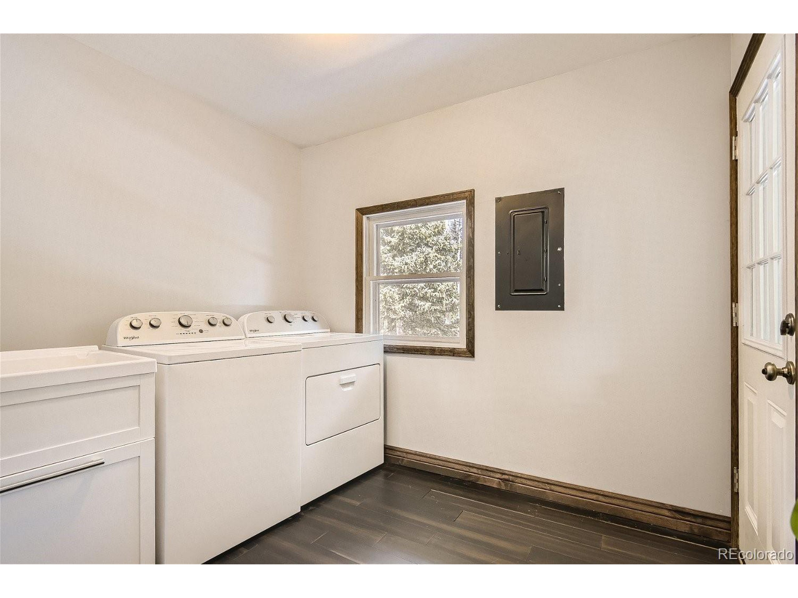 88 Valley View Dr