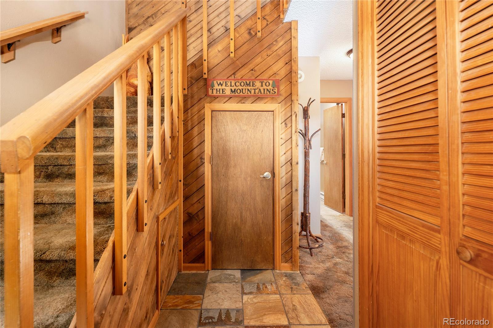 830 Ermine Lane