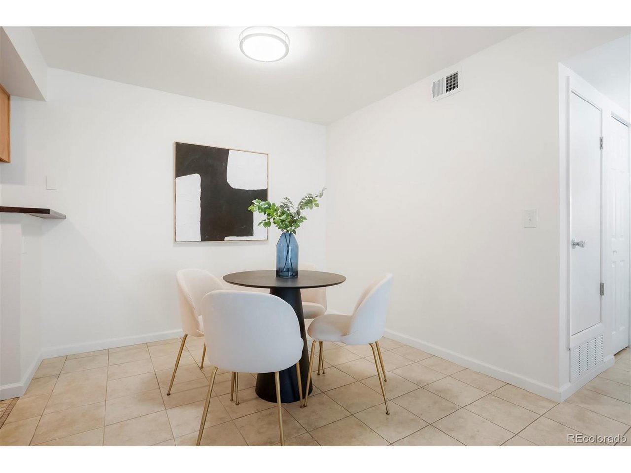 3452 S Eagle St 101