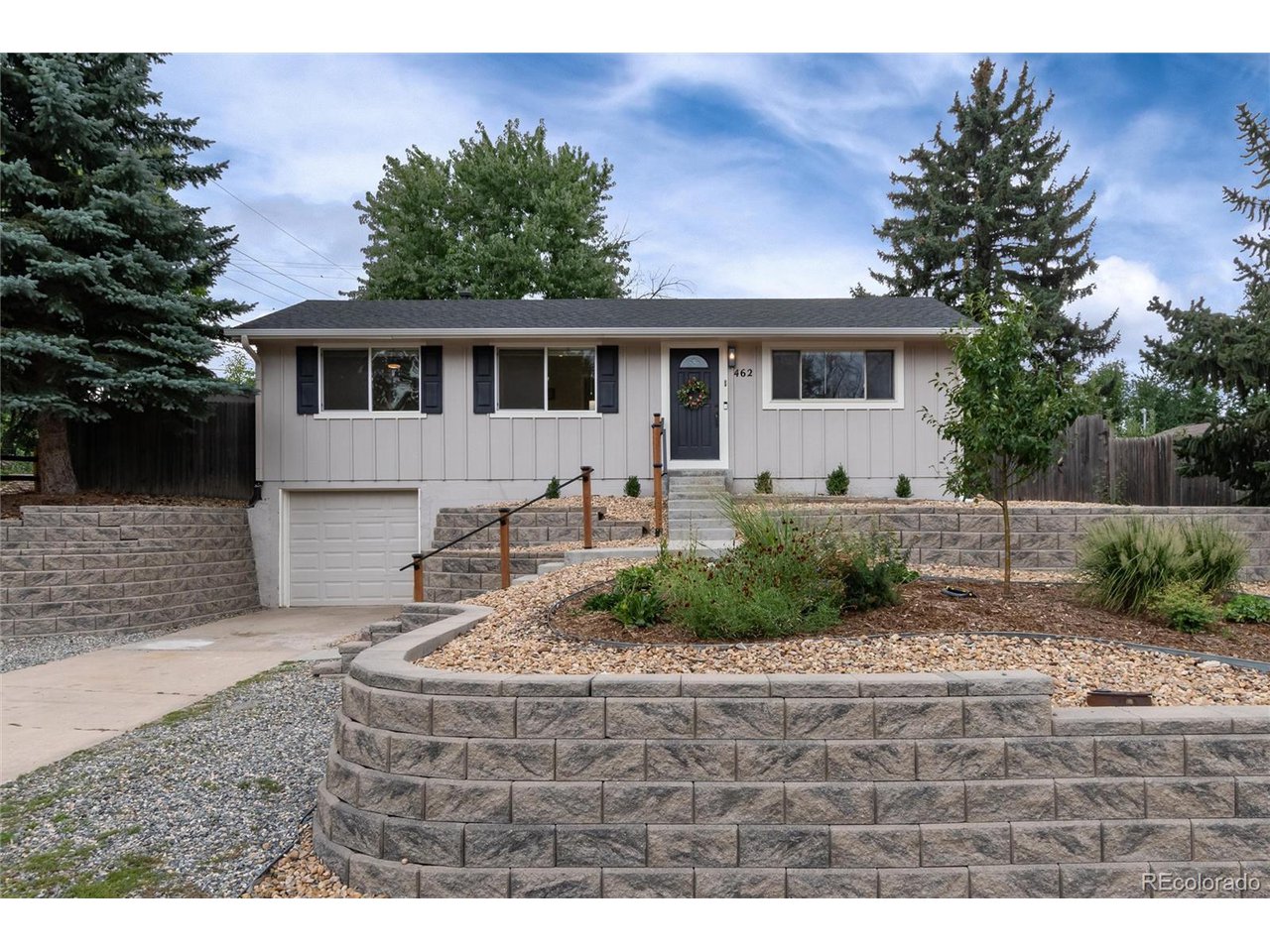 462 Vista Dr