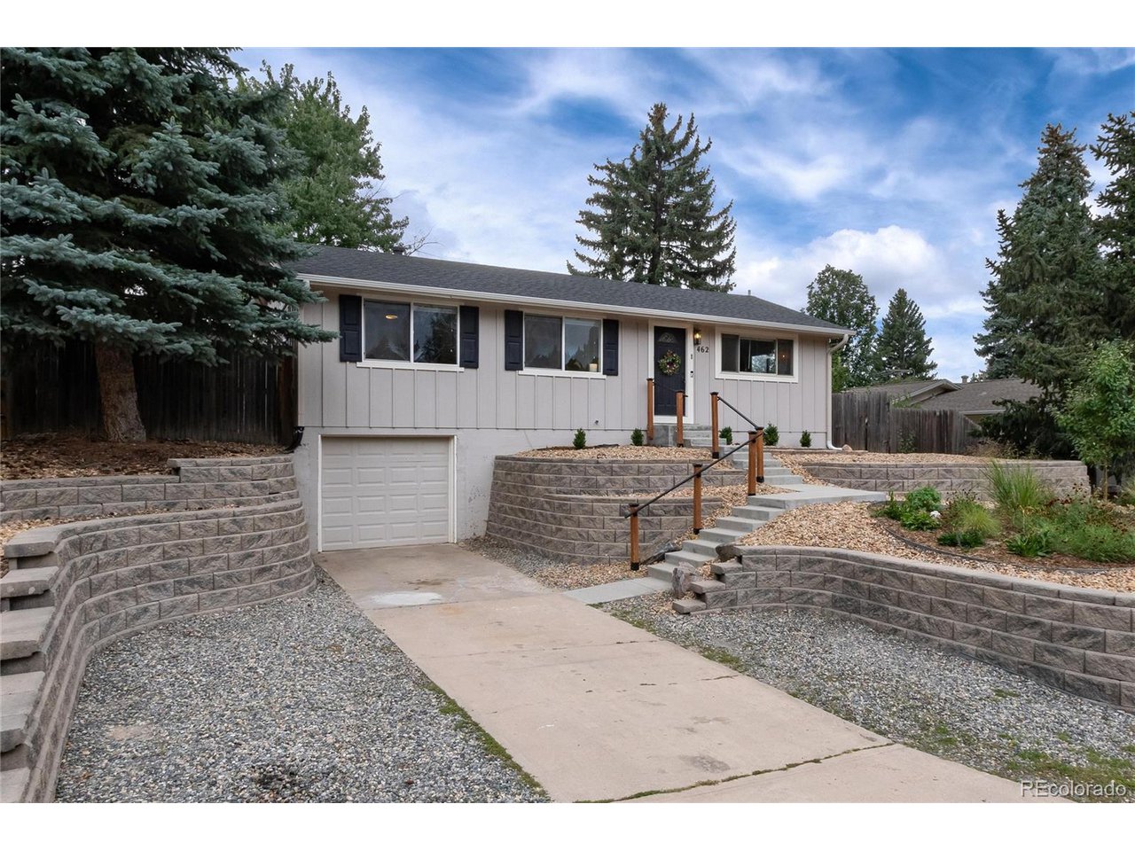 462 Vista Dr