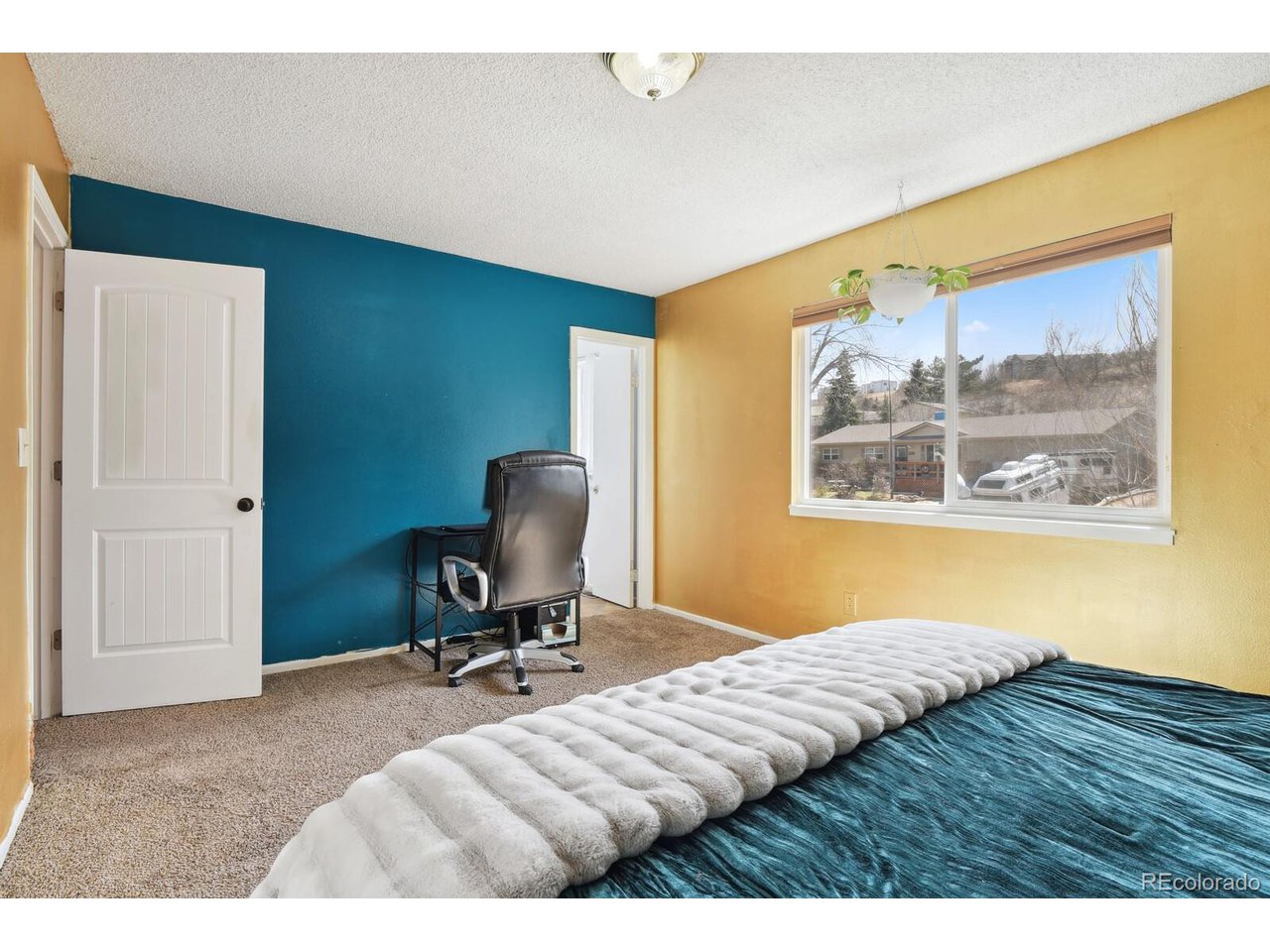 1140 Valkenburg Dr
