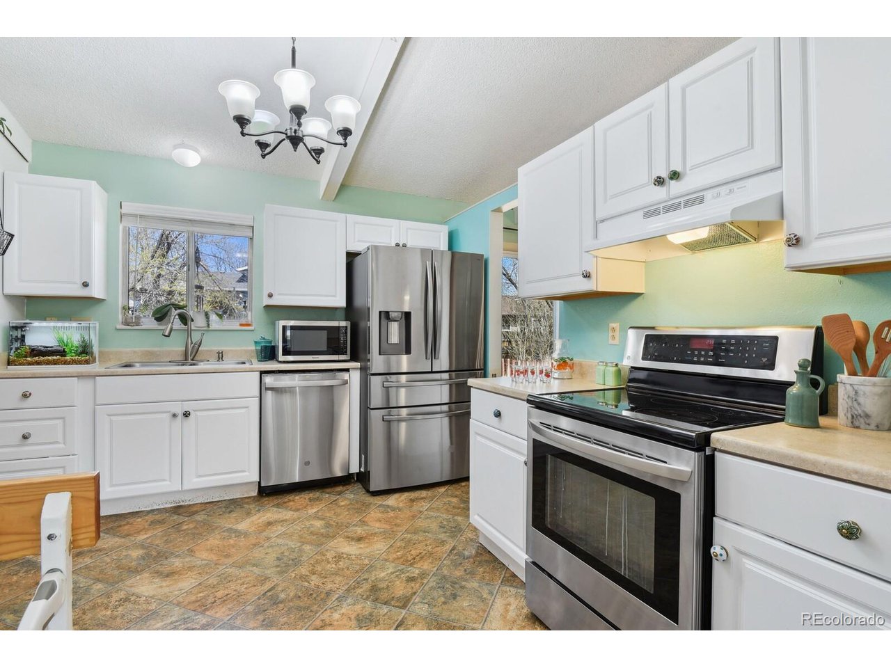 1140 Valkenburg Dr