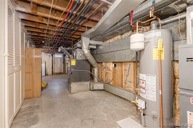 3824 N Clay Street Unit: 3824, 3826, 3828