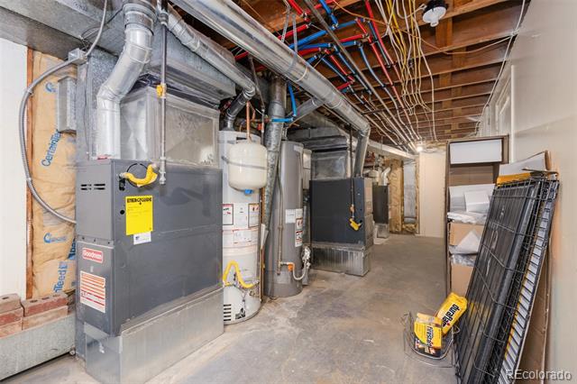 3824 N Clay Street Unit: 3824, 3826, 3828