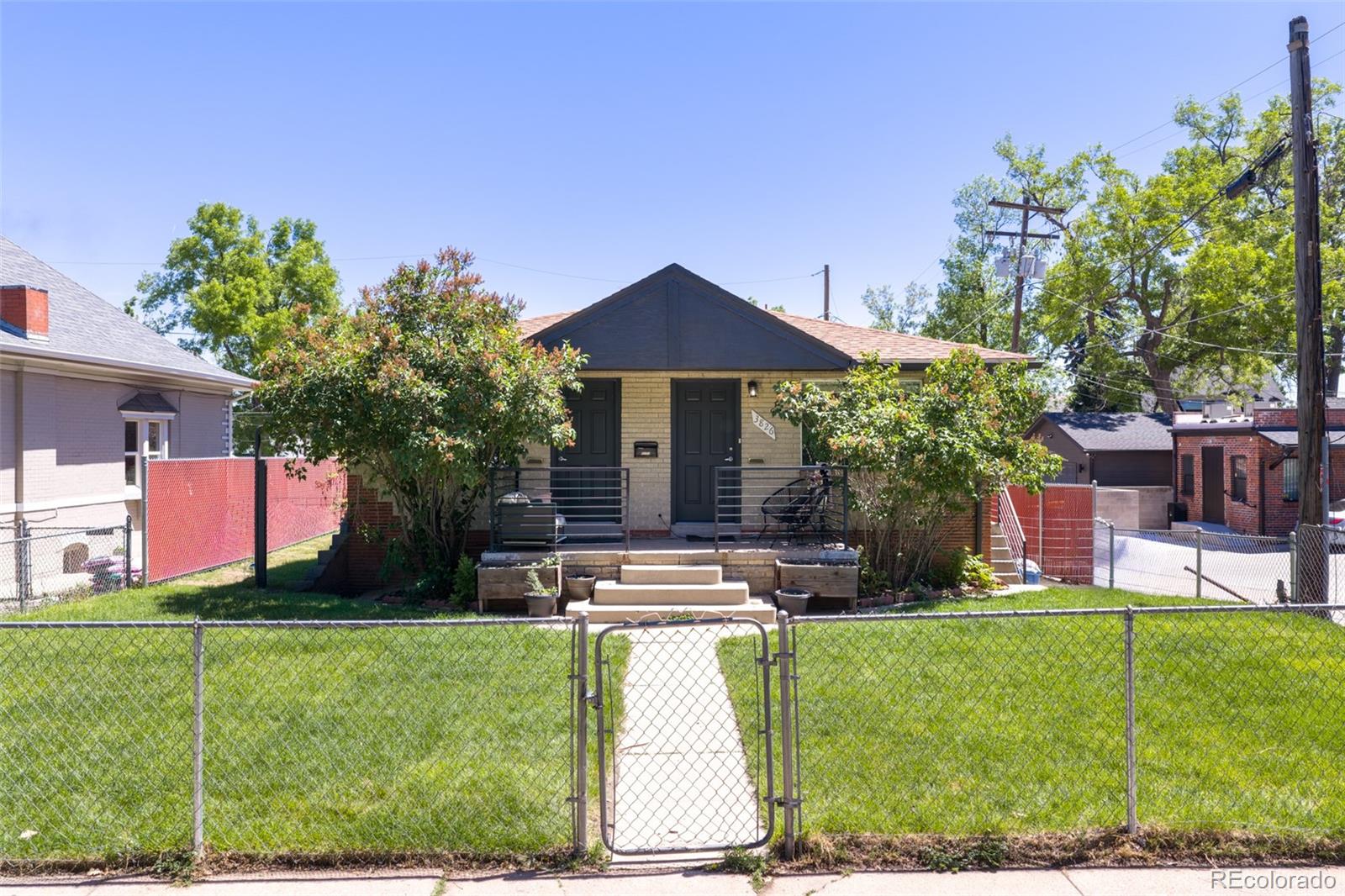 3824 N Clay Street Unit: 3824, 3826, 3828