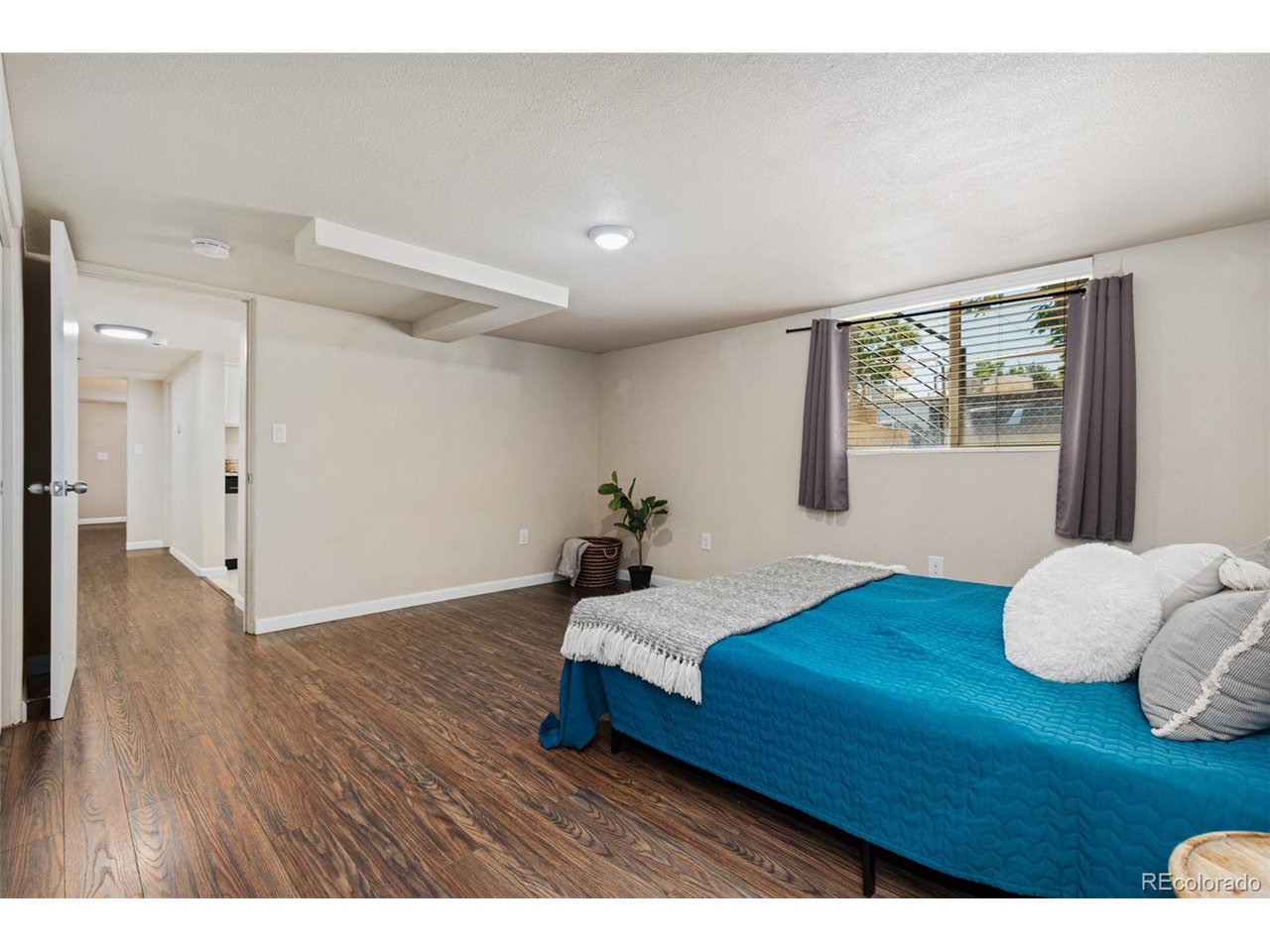 3824 N Clay St 3824, 3826, 3828