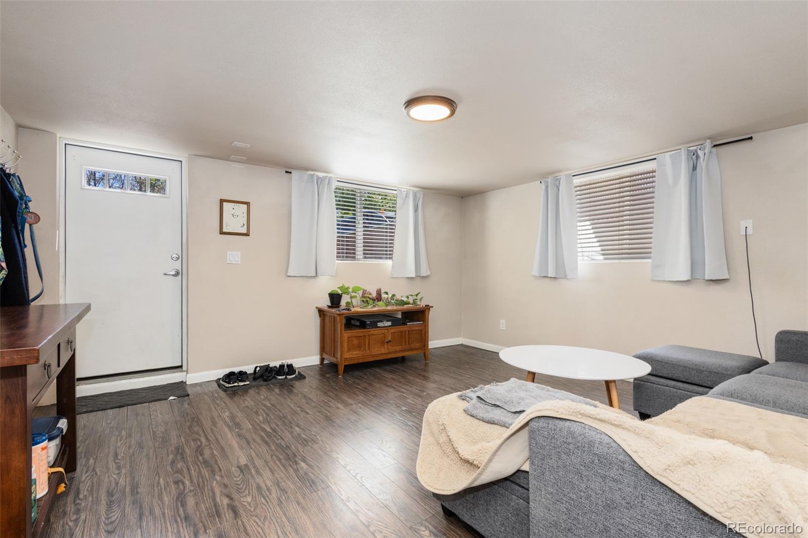3824 N Clay Street Unit: 3824, 3826, 3828
