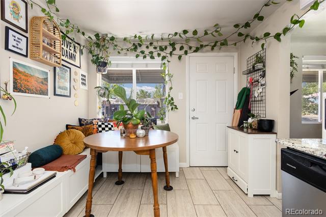 3824 N Clay Street Unit: 3824, 3826, 3828