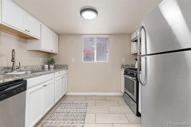 3824 N Clay Street Unit: 3824, 3826, 3828