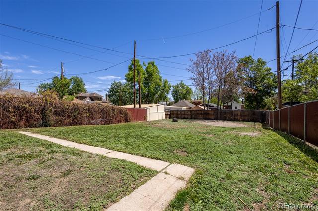 3824 N Clay Street Unit: 3824, 3826, 3828