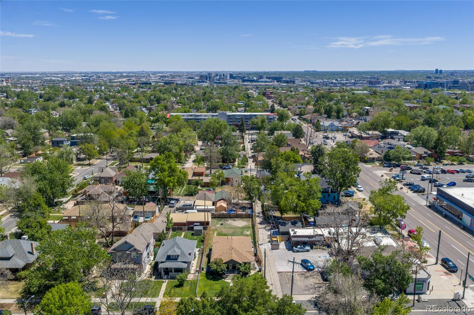 3824 N Clay Street Unit: 3824, 3826, 3828