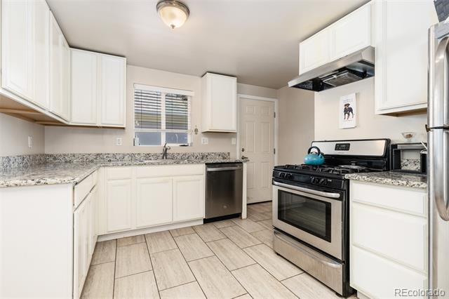 3824 N Clay Street Unit: 3824, 3826, 3828