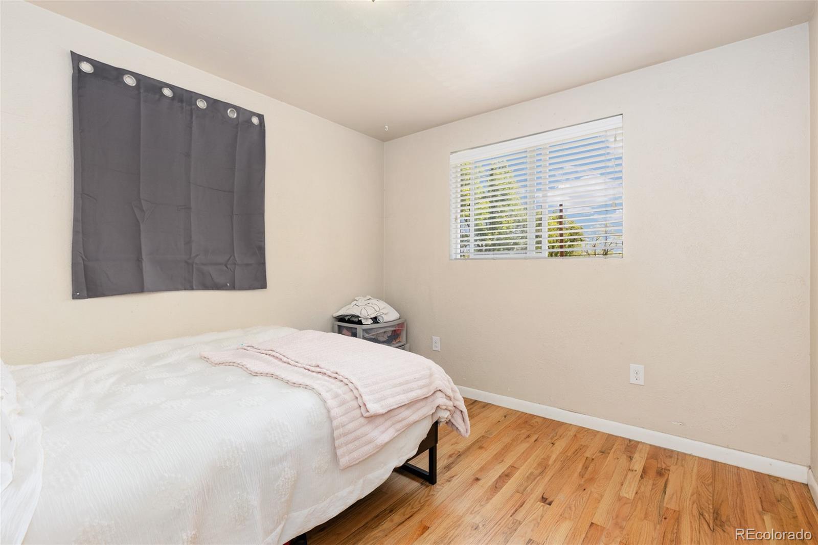 3824 N Clay Street Unit: 3824, 3826, 3828