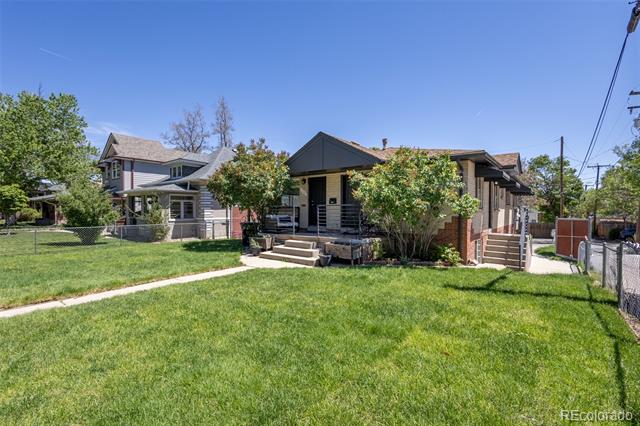 3824 N Clay Street Unit: 3824, 3826, 3828