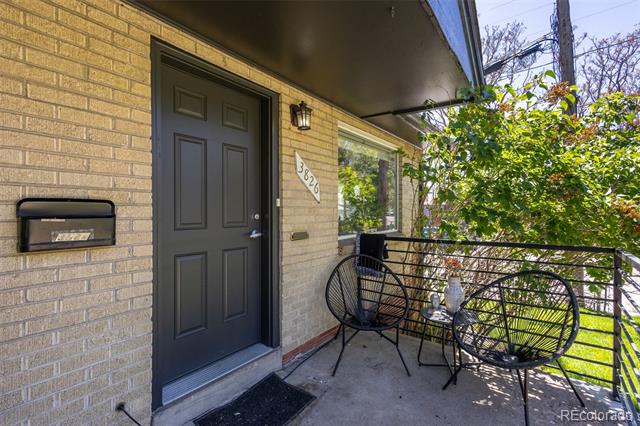 3824 N Clay Street Unit: 3824, 3826, 3828