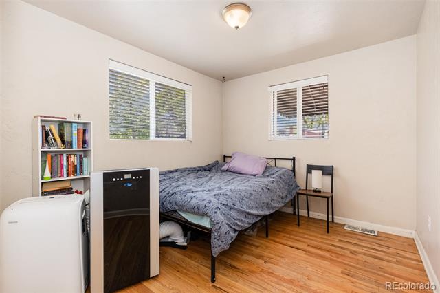 3824 N Clay Street Unit: 3824, 3826, 3828