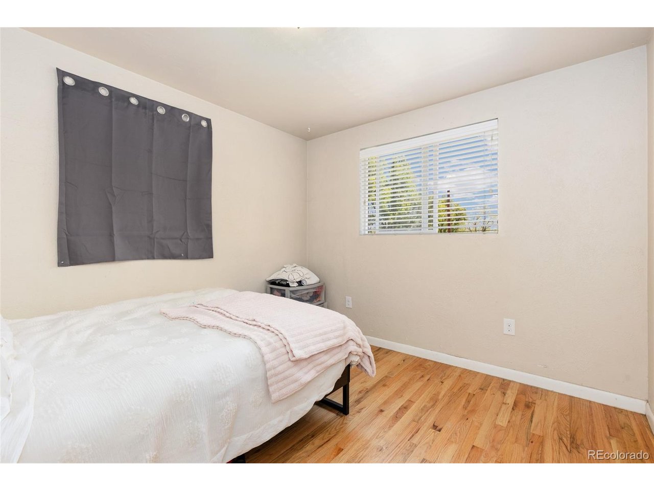 3824 N Clay St 3824, 3826, 3828