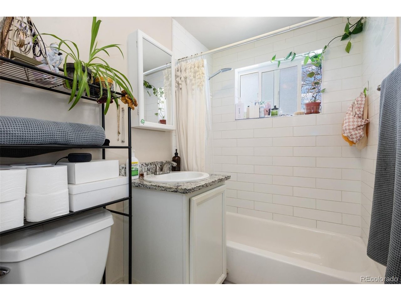 3824 N Clay St 3824, 3826, 3828