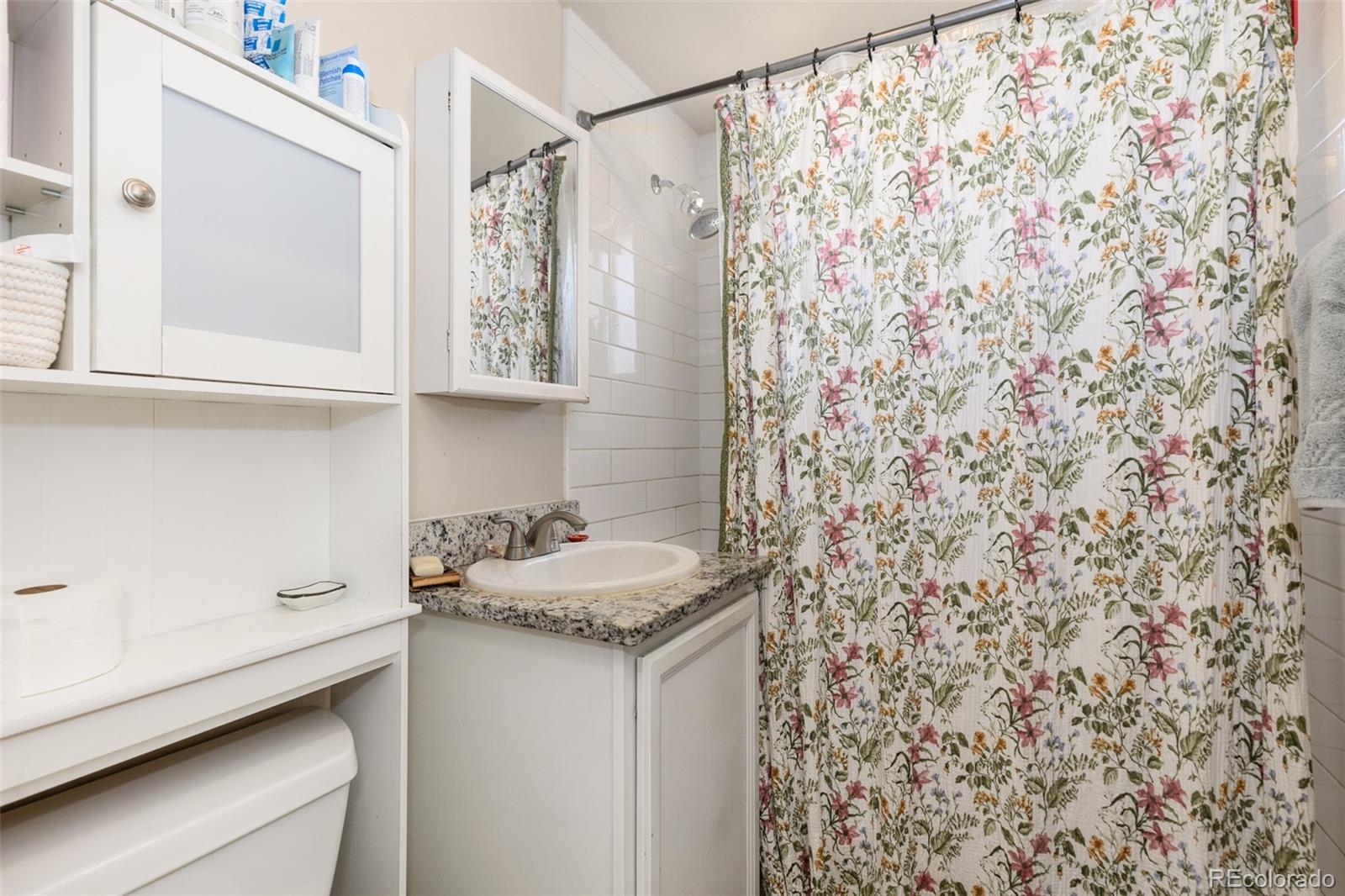 3824 N Clay Street Unit: 3824, 3826, 3828