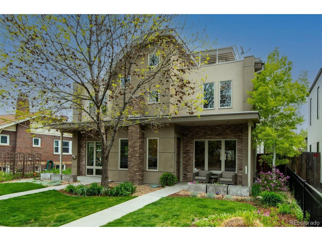 3318 Stuart St
