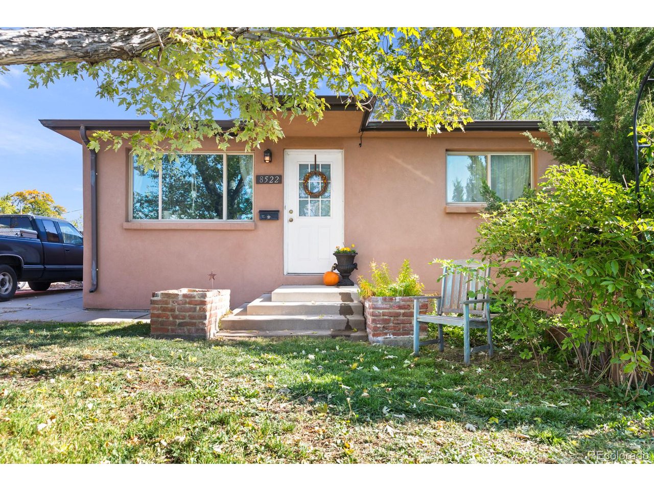 8522 Wagner Dr