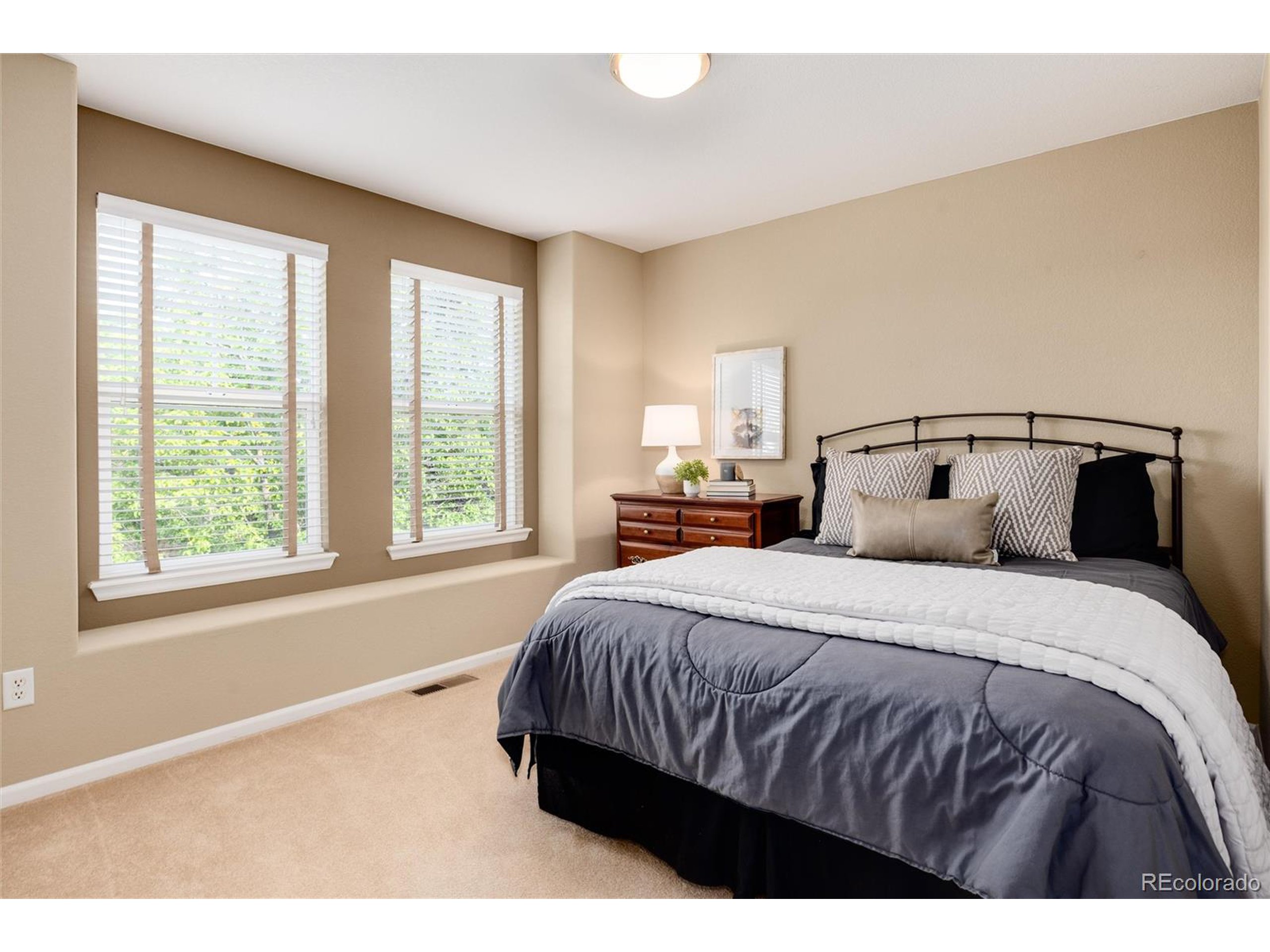 10779 Southhaven Cir