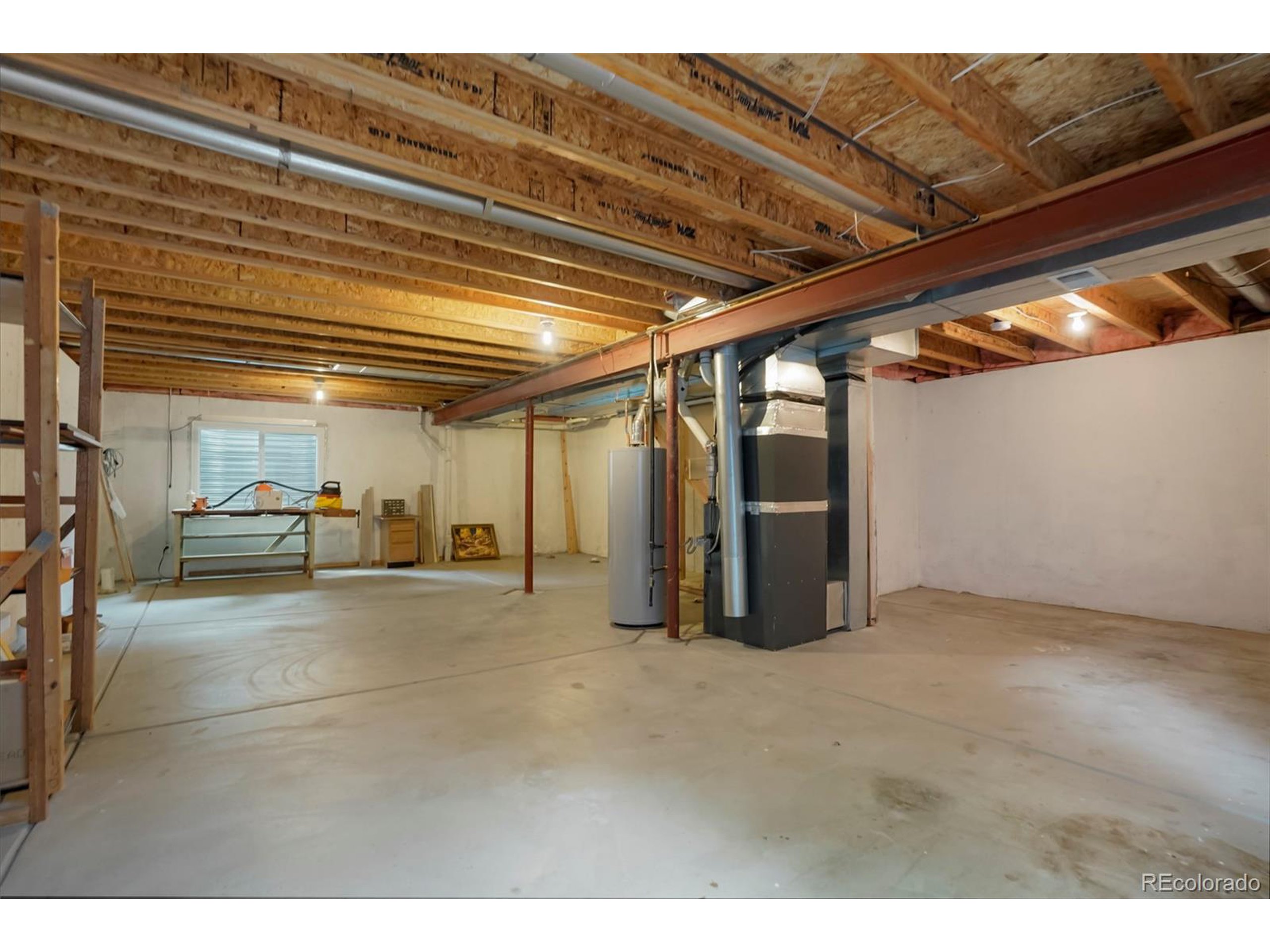18628 E Grand Cir
