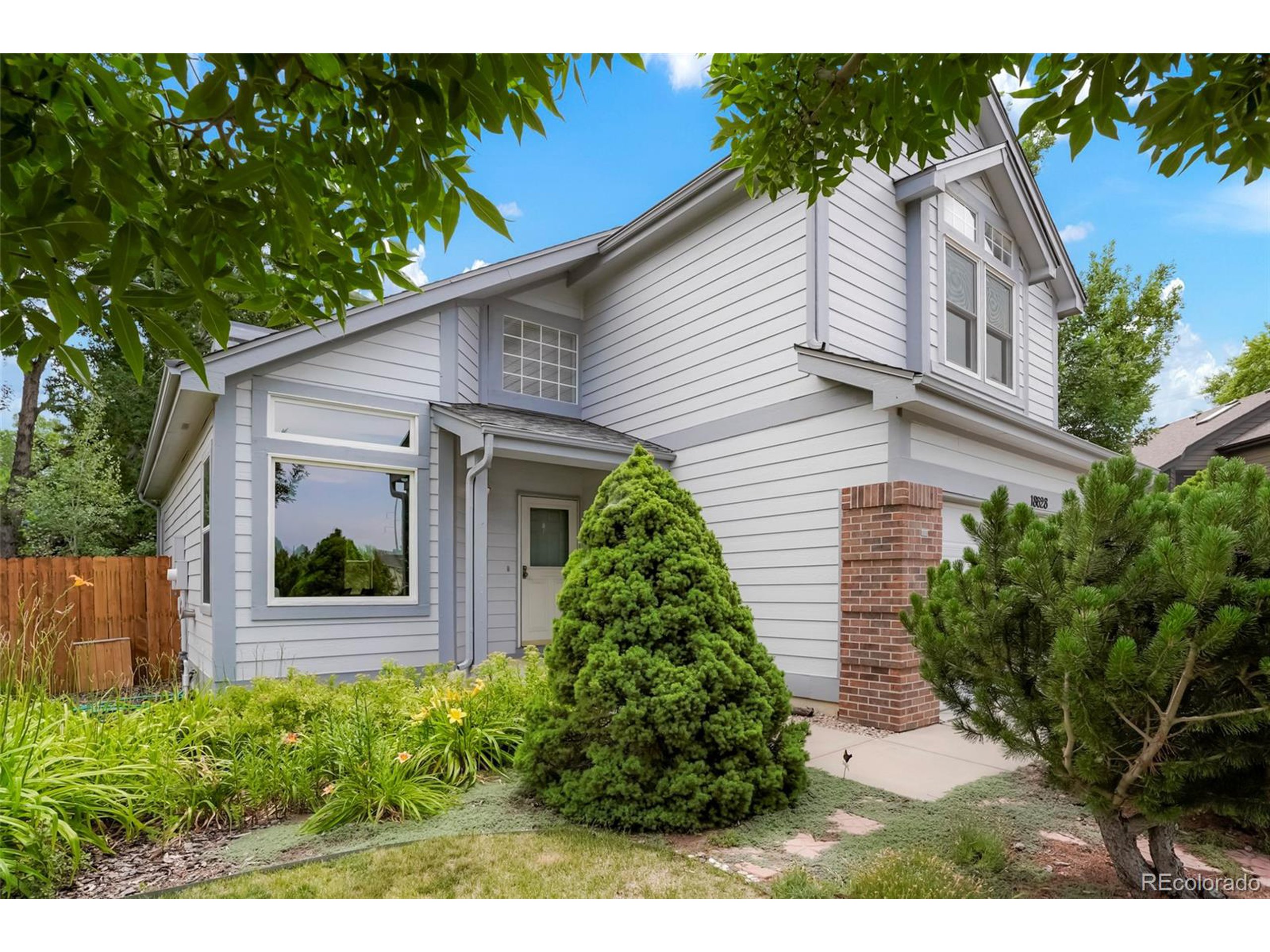 18628 E Grand Cir