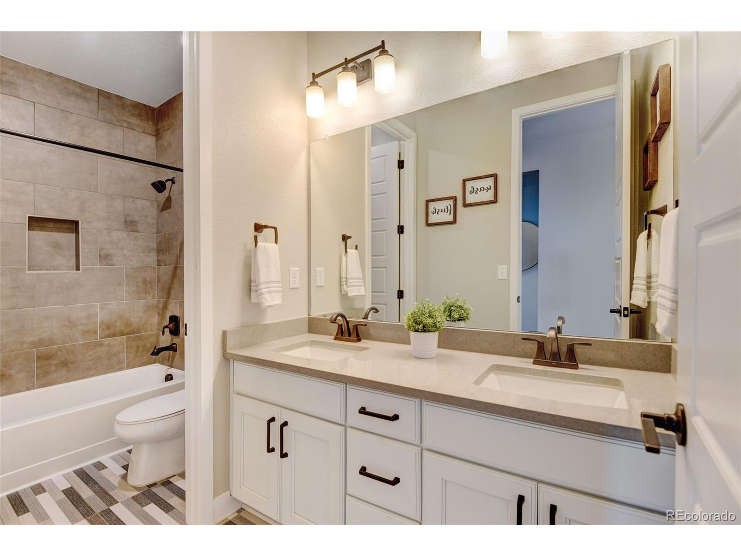 373 Orion Cir