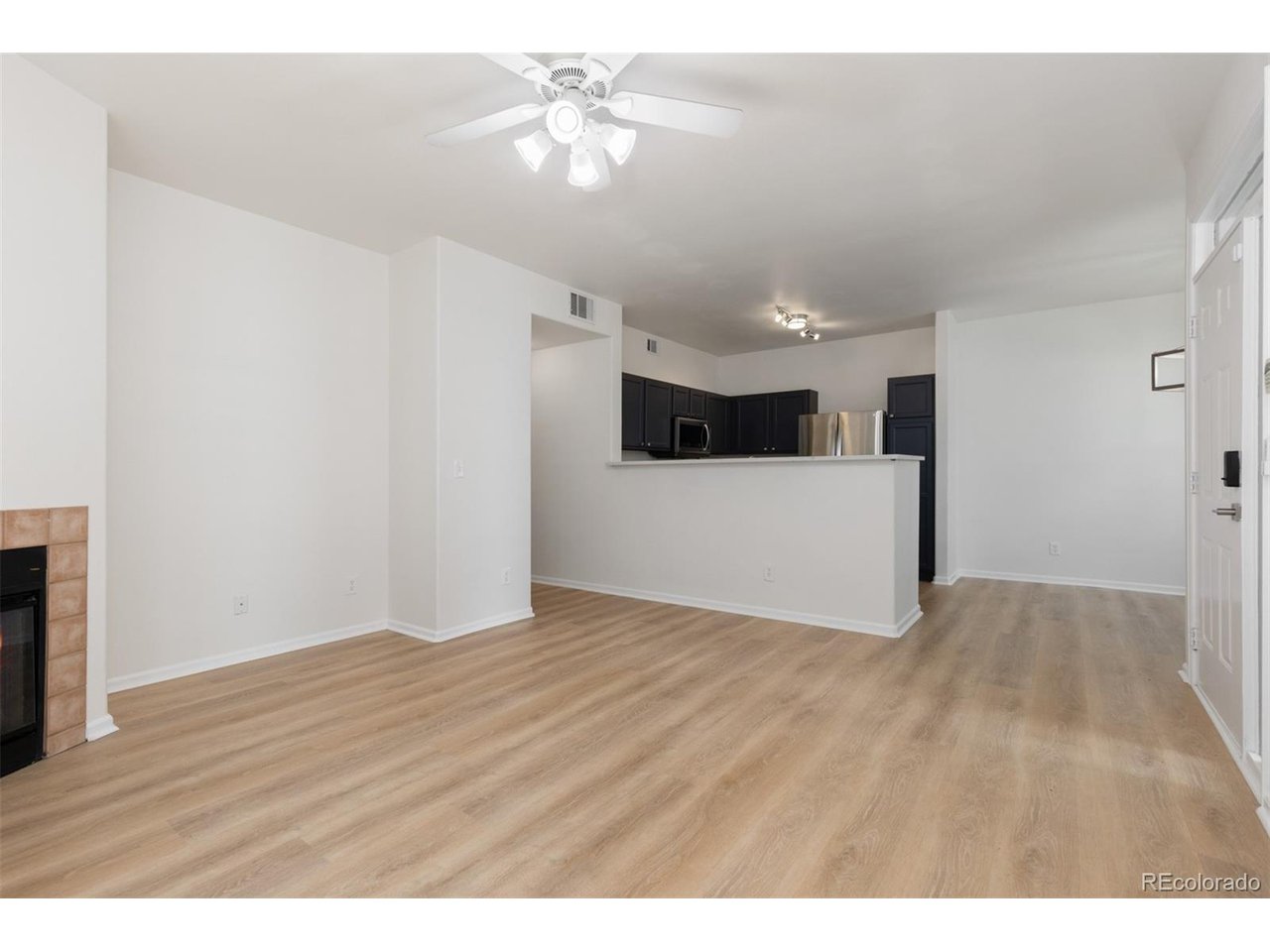 8500 E Jefferson Ave 3C