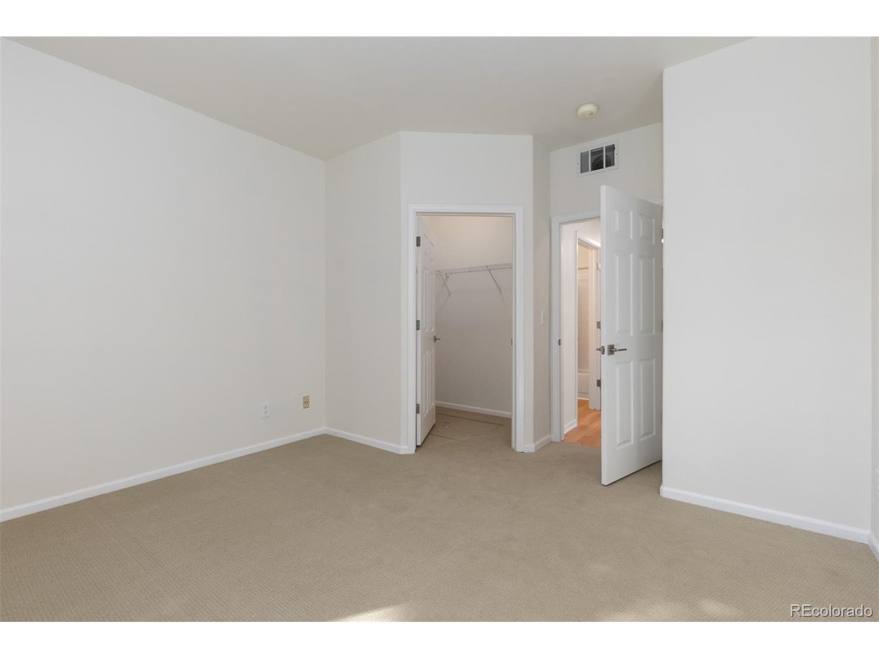 8500 E Jefferson Ave 3C