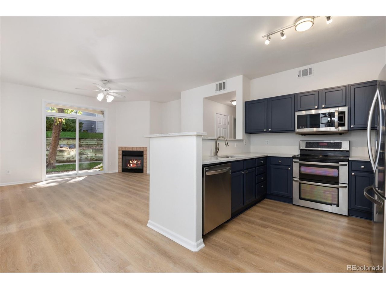 8500 E Jefferson Ave 3C