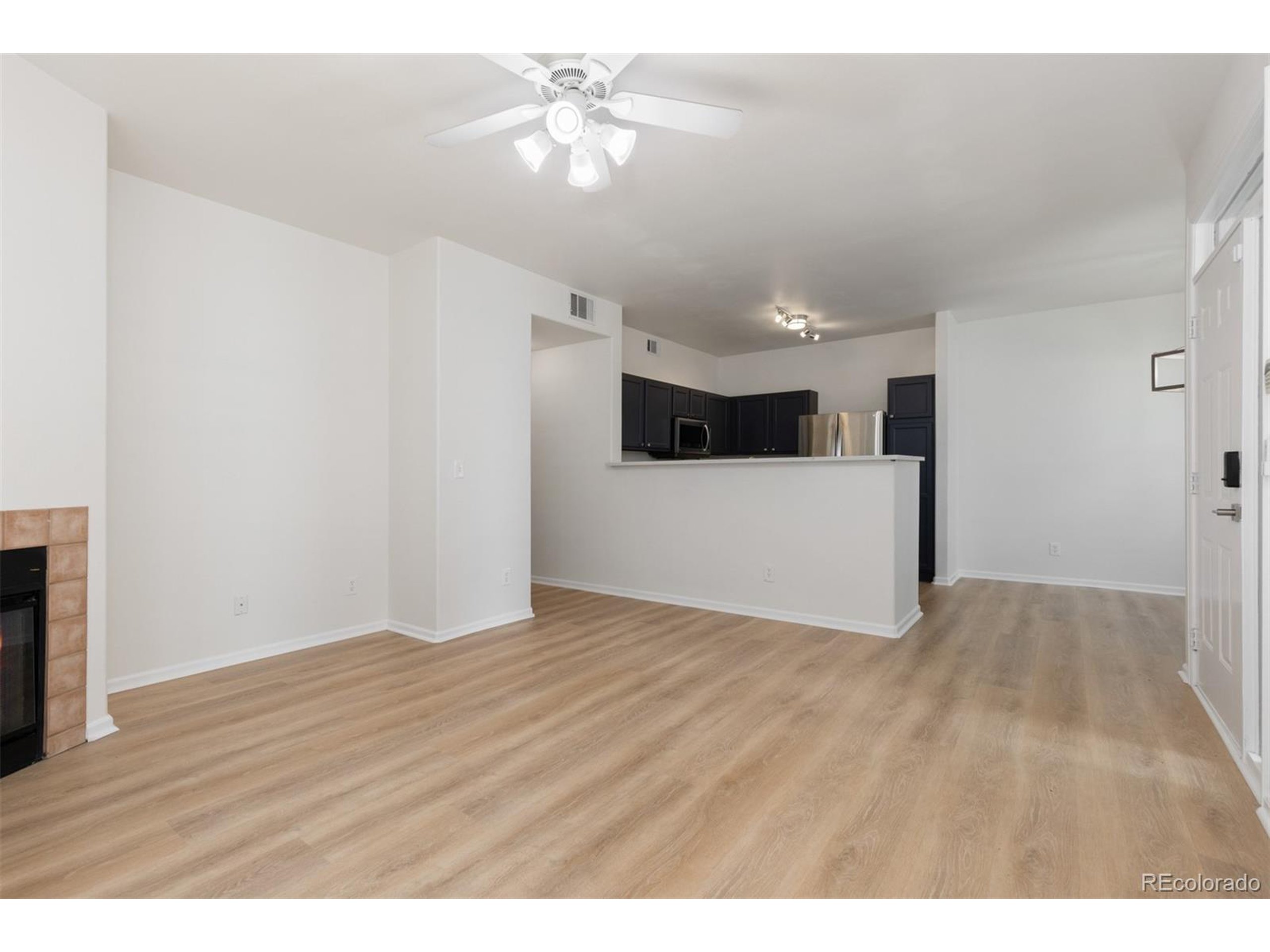 8500 E Jefferson Ave 3C