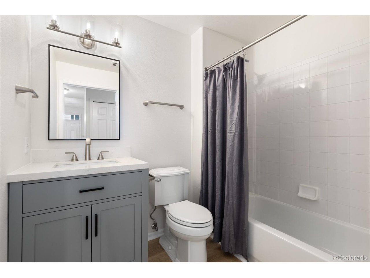 8500 E Jefferson Ave 3C