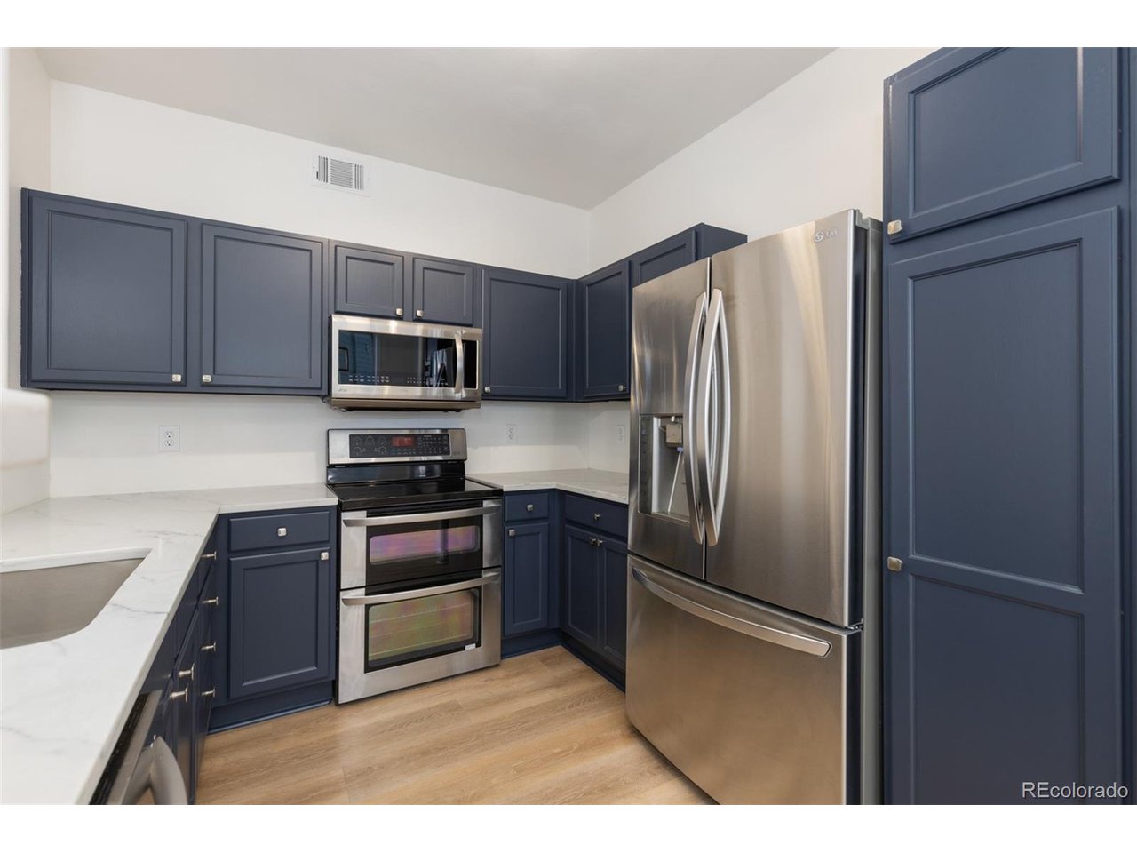 8500 E Jefferson Ave 3C