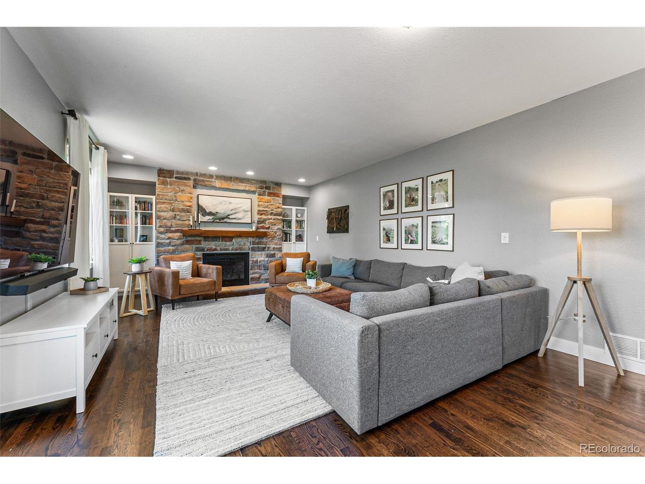 2326 Dogwood Dr