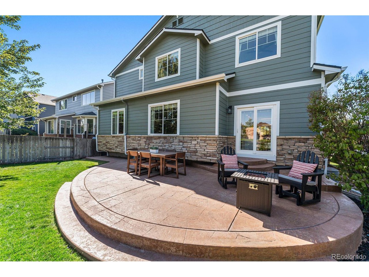 2326 Dogwood Dr