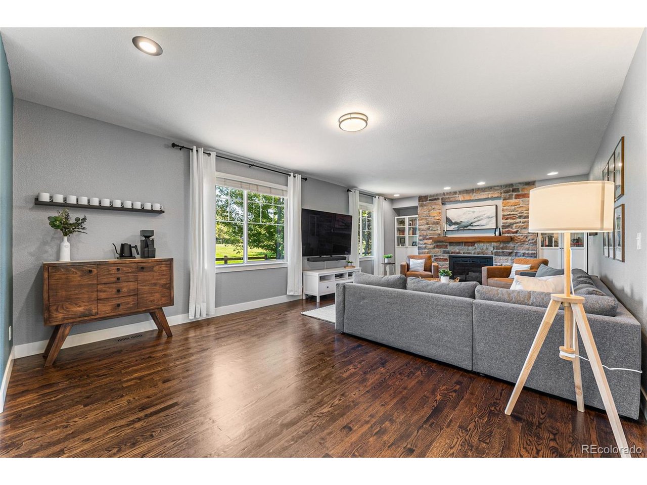 2326 Dogwood Dr