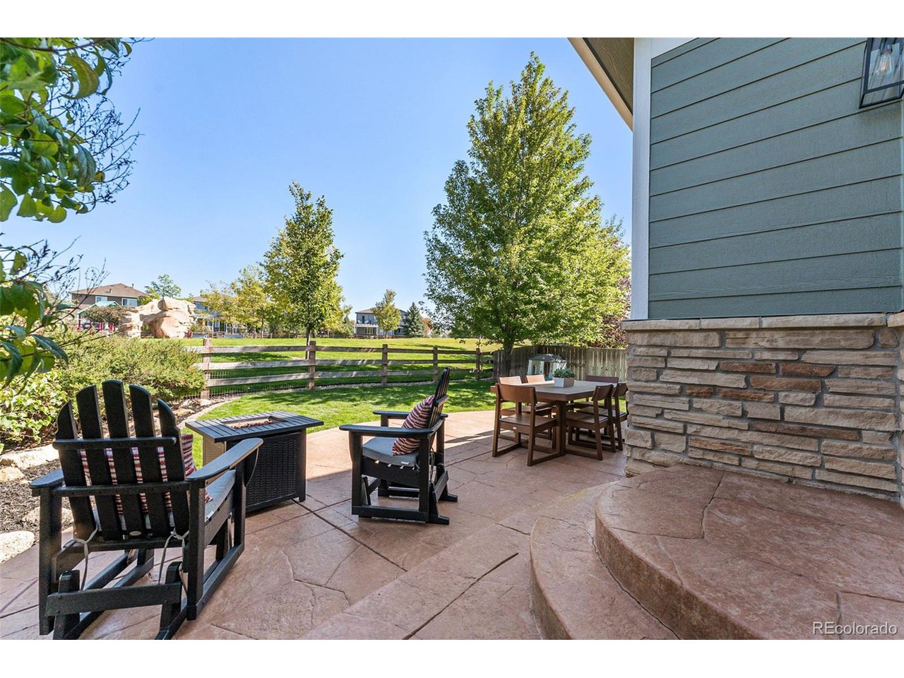 2326 Dogwood Dr